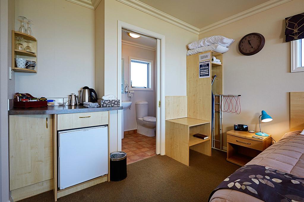 Bendamere House Bed & Breakfast Kaikoura Room photo